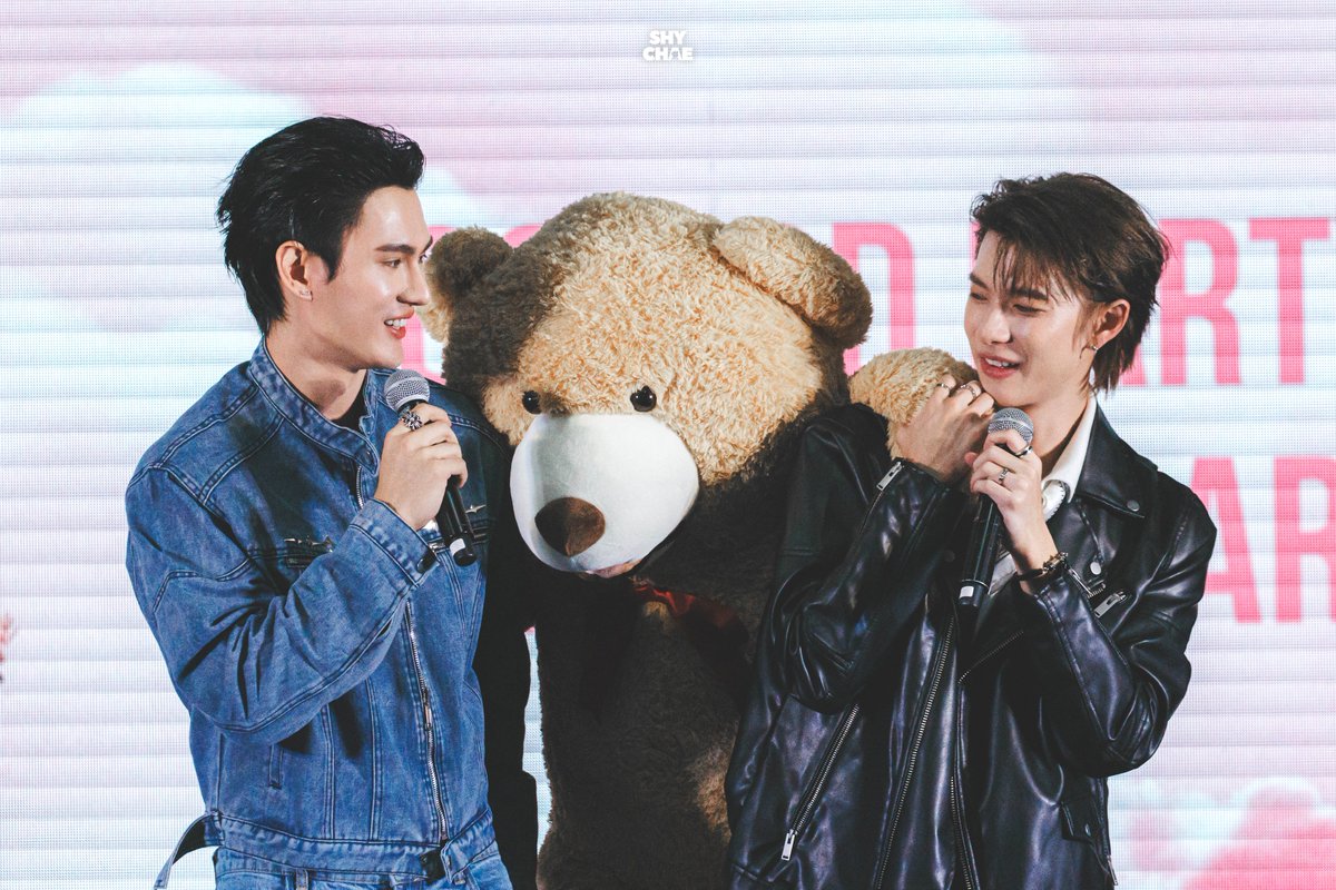 shychaelee's tweet image. คิดถึงครอบครัวน้องหมีเพวห์จังเลยค้าบบบบ😚
✧꒰ ˚@ppoohkt @pavelphoom
#ppoohkt #pavelphoom #PoohPavel 𓂂◞♡.
250713 — #Up2POOHParty