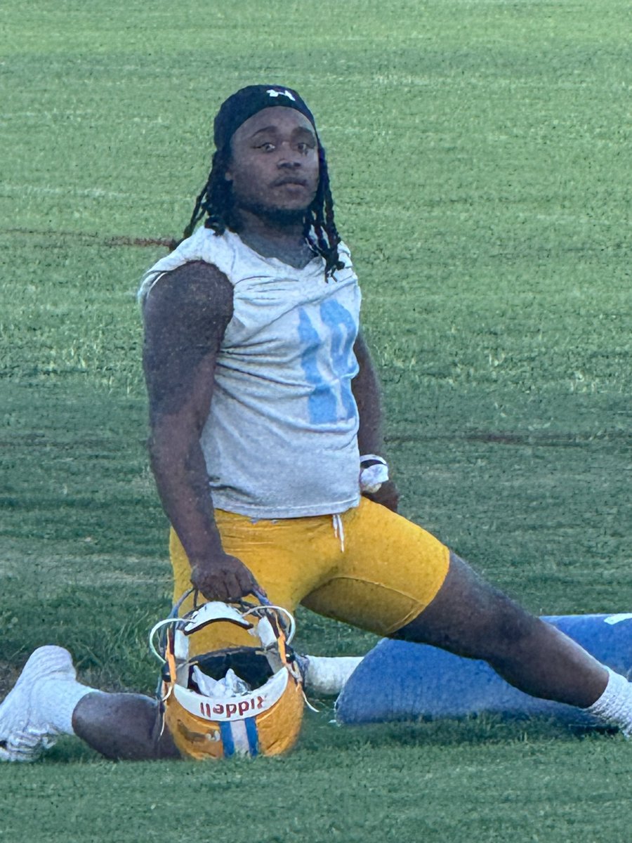Chessa Bouche (@chessabouche) on Twitter photo Former LSU running back Trey Holly (<a href="/DrippyTrey2/">Trey Holly</a> ) is now a Southern Jag.
📸: <a href="/FairbairnTV/">Brendon Fairbairn</a>
<a href="/LSUfootball/">LSU Football</a> Former LSU running back Trey Holly (<a href="/DrippyTrey2/">Trey Holly</a> ) is now a Southern Jag.
📸: <a href="/FairbairnTV/">Brendon Fairbairn</a>
<a href="/LSUfootball/">LSU Football</a>
