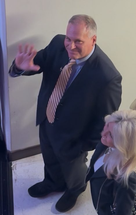 _SpottheBall_RR's tweet image. POV the king is waving at you and your best friend @SpageEnthusiast
