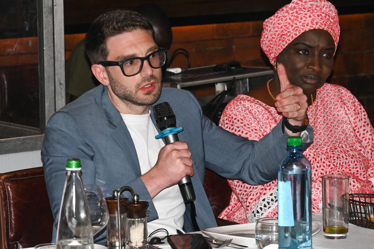 AlexanderSoros's tweet image. I completed my visit to Senegal deeply inspired. @OpenSociety has been active in Senegal for 25 years.
I met young entrepreneurs devoted to building a better future, civil society leaders who’ve courageously safeguarded democracy and justice, and media partners (like West…