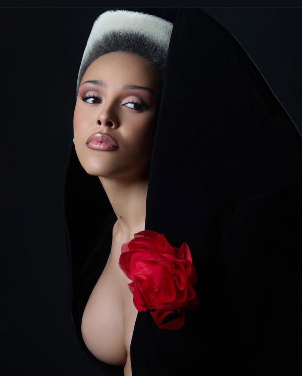 DojaStatistics's tweet image. 🚨| Most streamed female rappers yesterday
1. Nicki Minaj - 10.063M (451 tracks)
2. Doja Cat - 9.878M (154 tracks)