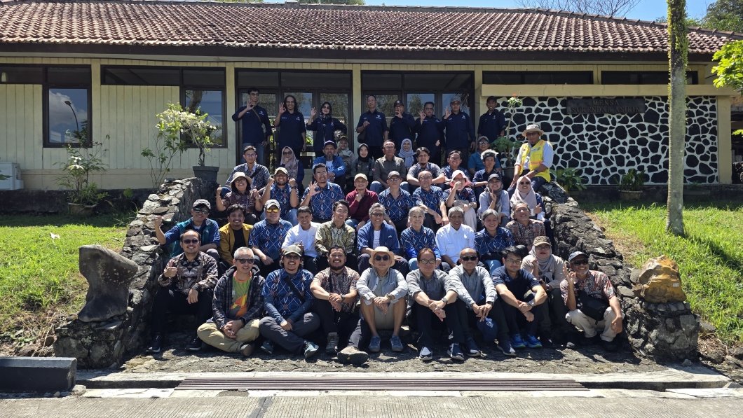 Sinergi ITB dengan Pemkab Kebumen: Melestarikan Karangsambung sebagai Laboratorium Geologi Dunia itb.ac.id/berita/sinergi…