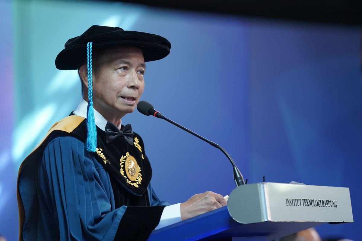 Orasi Ilmiah Prof. Sanggono: Gas Alam Sebagai Sumber Energi Bersih dan Bahan Baku Industri Petrokimia di Indonesia

itb.ac.id/berita/orasi-i…