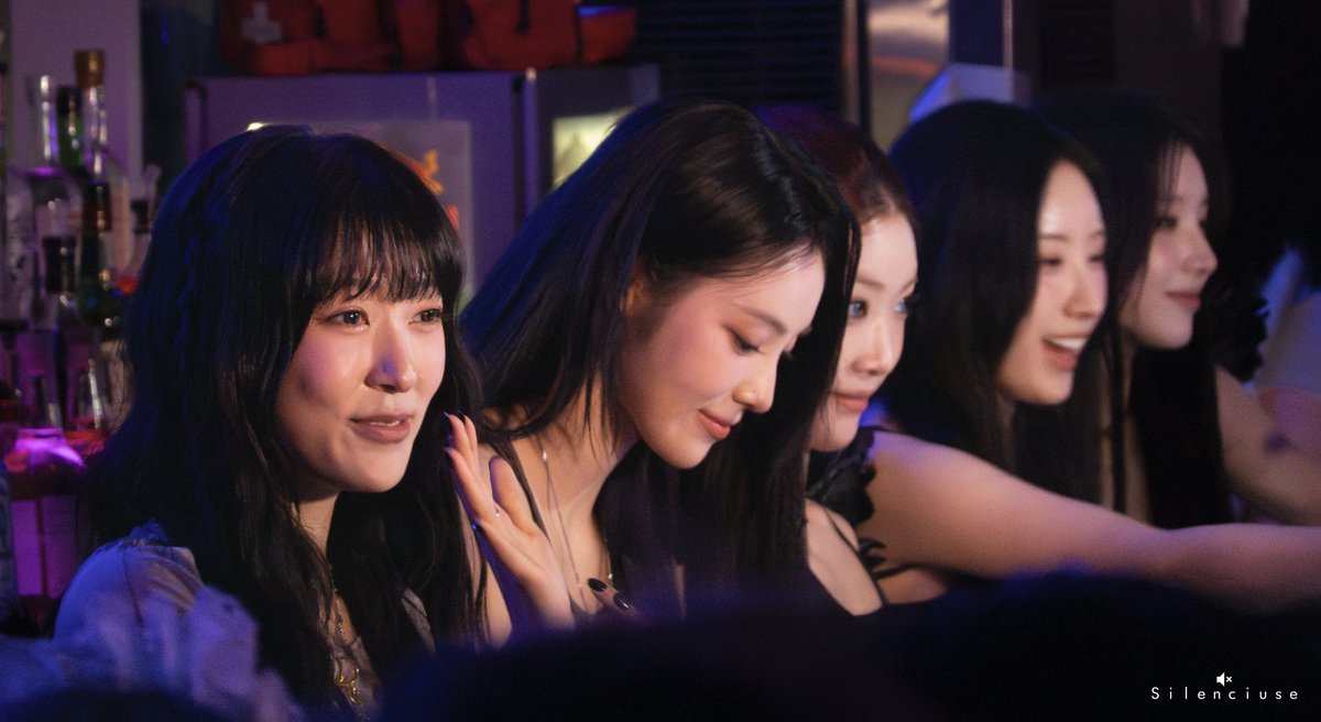 Silenciuse's tweet image. 250718 ARTMS Club Icarus in NYC

drive.google.com/drive/folders/…

#ARTMS #아르테미스 #HeeJin #희진 #HaSeul #하슬 #KimLip #김립 #JinSoul #진솔 #Choerry #최리