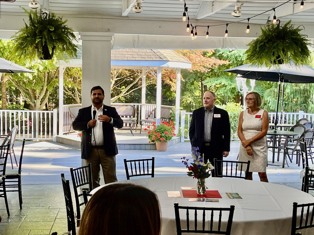 makracker's tweet image. Great energy tonight with the City of Buffalo GOP &amp;amp; West Seneca Republican Committee! 

Our candidates are all in, fighting for taxpayers, pushing back on socialist Democrats &amp;amp; standing strong for WNY values. 

Common-sense says vote for @Gardner4Buffalo &amp;amp; our GOP team! 🇺🇸 🦬 🐘