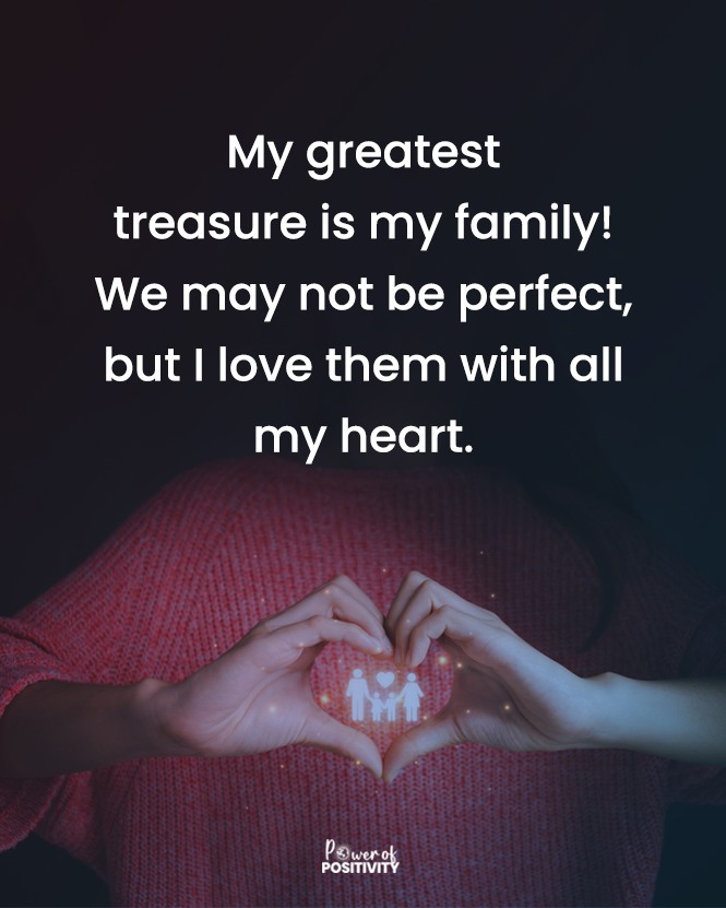 LIVEpositivity's tweet image. My greatest treasure is my family! We may not be perfect, but I love them with all my heart. 💖🏡