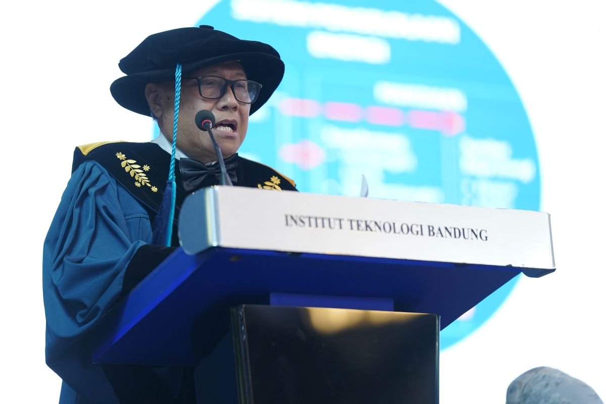 Orasi Ilmiah Prof. Toto Hardianto: Pengembangan Bahan Bakar Padat Alternatif untuk Pemenuhan Energi Berkelanjutan di Indonesia 

itb.ac.id/berita/orasi-i…