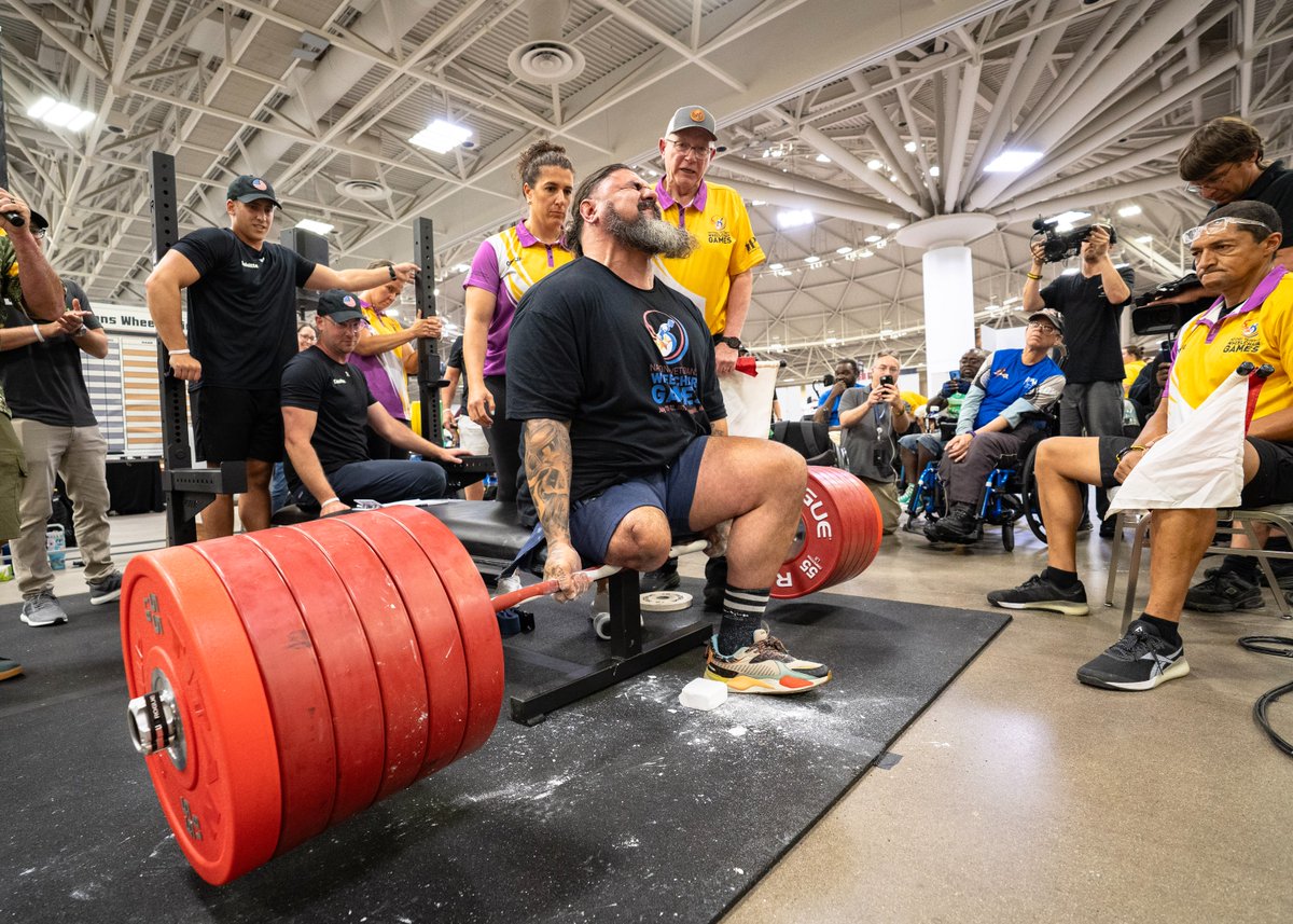 DeptVetAffairs's tweet image. The action kept going strong at the National Veterans #WheelchairGames as athletes gave it their all in the final stretch of competition.
Veterans showcased incredible strength in powerlifting, with one athlete deadlifting 700 pounds, and competed in swimming, pushing for…