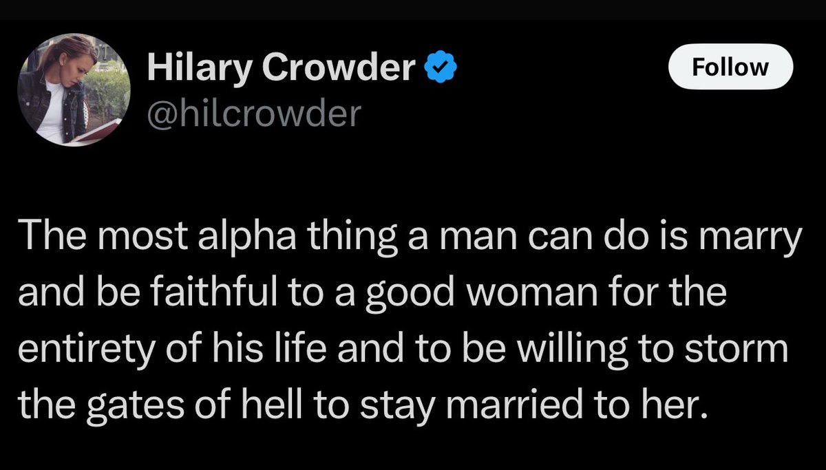 RifeTechnology's tweet image. Hillary should have said the following in regards to marriage.
“You got to know when to hold ‘em
Know when to fold ‘em
Know when to walk away
Know when to run
You never count your money
When you’re sittin’ at the table
There’ll be time enough for countin’
When the dealin’s…