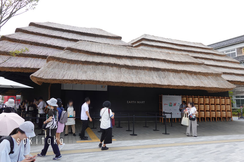 rapidag1's tweet image. Signeture Pavilion ０８　EARTH MART　隅健吾　茅葺でした