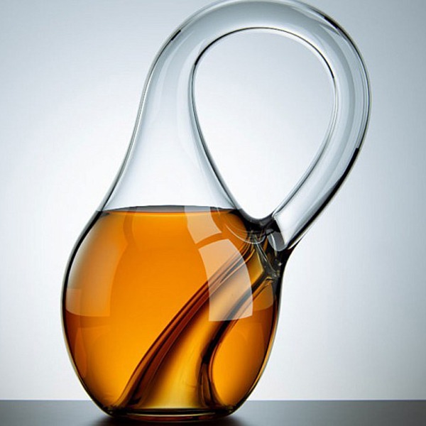 nh_maga603's tweet image. Are you familiar with mathematical art? An example would be the Klein Bottle, which looks like this. Try to figure out how to fill it.