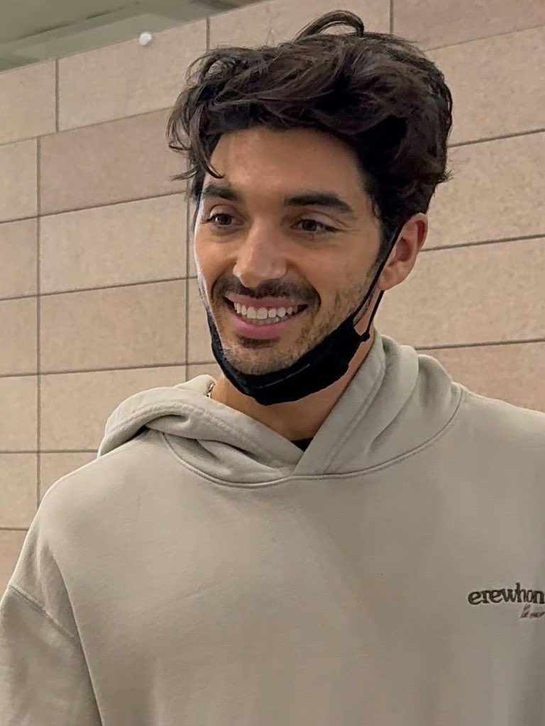 Airport Tzp is still adorable 😭✨❤️