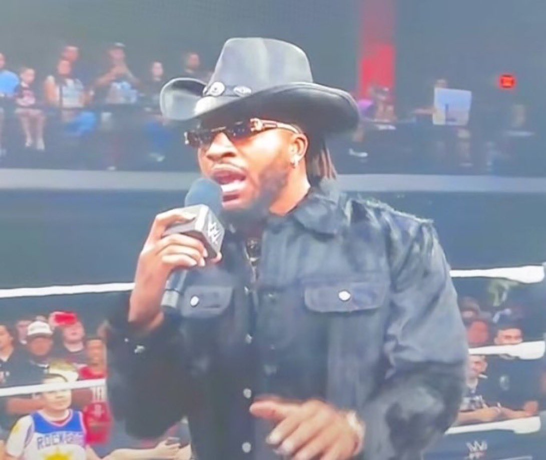 heel_ucey's tweet image. Tell me when I’m telling lies
Cowboy Trick Williams clears the Cowgirl Temu Magnum TA Adam Page #WWENXT