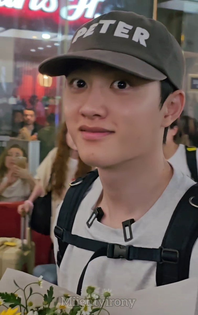 kyungsoo_stan's tweet image. HOW OLD????????????