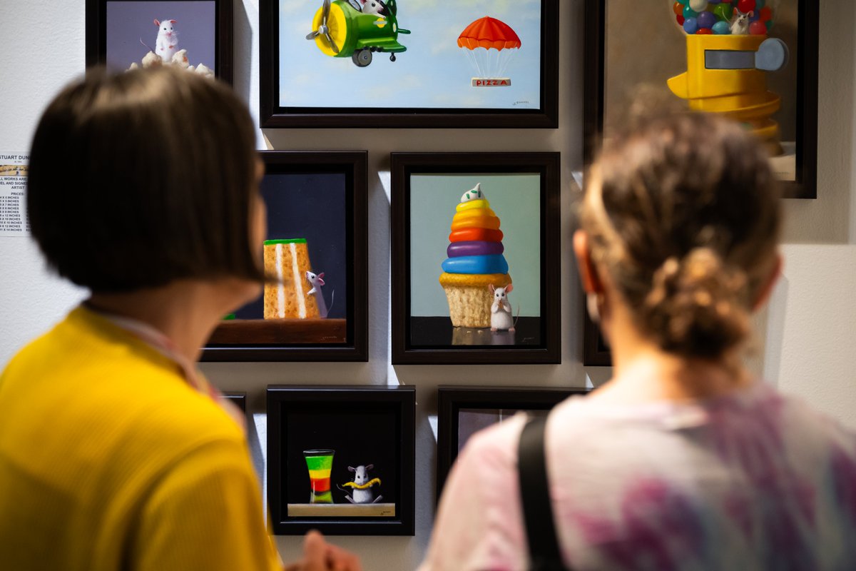 LumenField's tweet image. This weekend, the Seattle Art Fair lit up the Lumen Field Event Center with color, creativity, and the best of the PNW’s modern art scene.