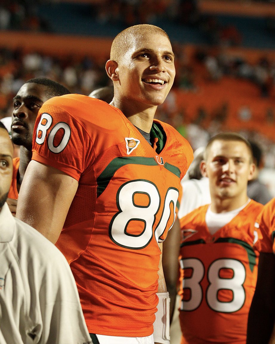 CanesHoops's tweet image. Once a Cane, always a Cane 🙌
Congratulations to our guy @TheJimmyGraham on an amazing career 🏈👏