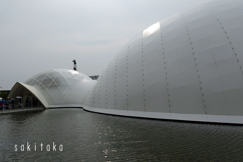 rapidag1's tweet image. Domestic Pavilions　０３　ブルーオーシャンドーム　坂茂　CFRPでこさえた　夜が良いとのこと