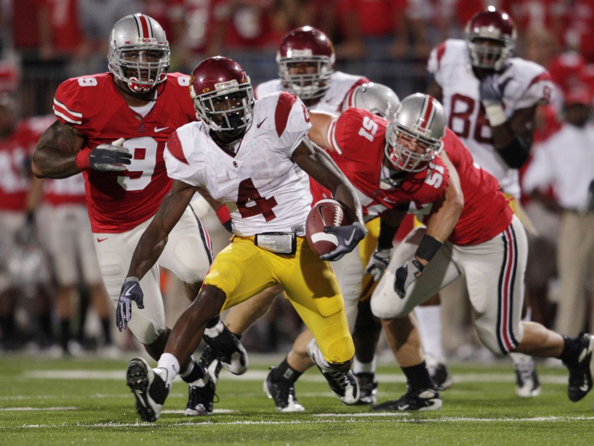 FoundersEdits's tweet image. What's your favorite memory as a USC fan?
Mine has to be Matt Barkley leading a game winning drive to beat the buckeyes.