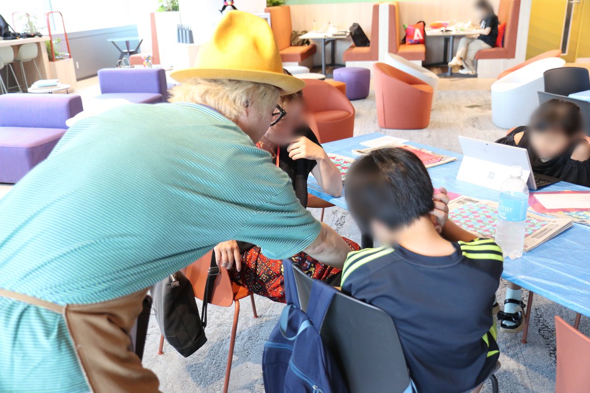 先日、アドビオフィスでまるみデザインファームのみなさんとコラボイベント『おりぞめ✖️Adobe Expressでオリジナルのトレーディングカードを作ろう』で生成AIのなおっきー先生をさせていただきました✨

子供たちの思いもよらない発想力にとても刺激をもらいました！