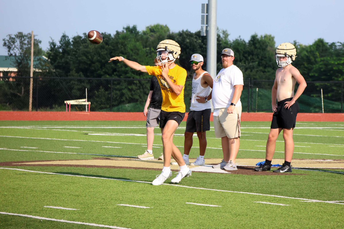 MikeThomasHCP's tweet image. My second stop of the day was at Highland Cougars camp.