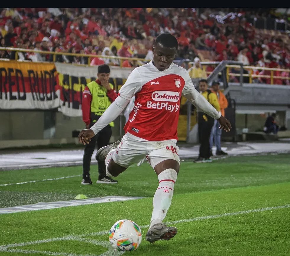 Miguel París (@soymiguelparis) on Twitter photo ¡Empate del León 🦁 en El Campín!
🇮🇩 #SantaFe 0️⃣-0️⃣ #AguilasDoradas
🔜 Atl.Nacional, en el Atanasio Girardot, por la fecha 4, el viernes 25 de julio a las 8:30 p.m.
📷: <a href="/SantaFe/">Independiente Santa Fe</a> ¡Empate del León 🦁 en El Campín!
🇮🇩 #SantaFe 0️⃣-0️⃣ #AguilasDoradas
🔜 Atl.Nacional, en el Atanasio Girardot, por la fecha 4, el viernes 25 de julio a las 8:30 p.m.
📷: <a href="/SantaFe/">Independiente Santa Fe</a>