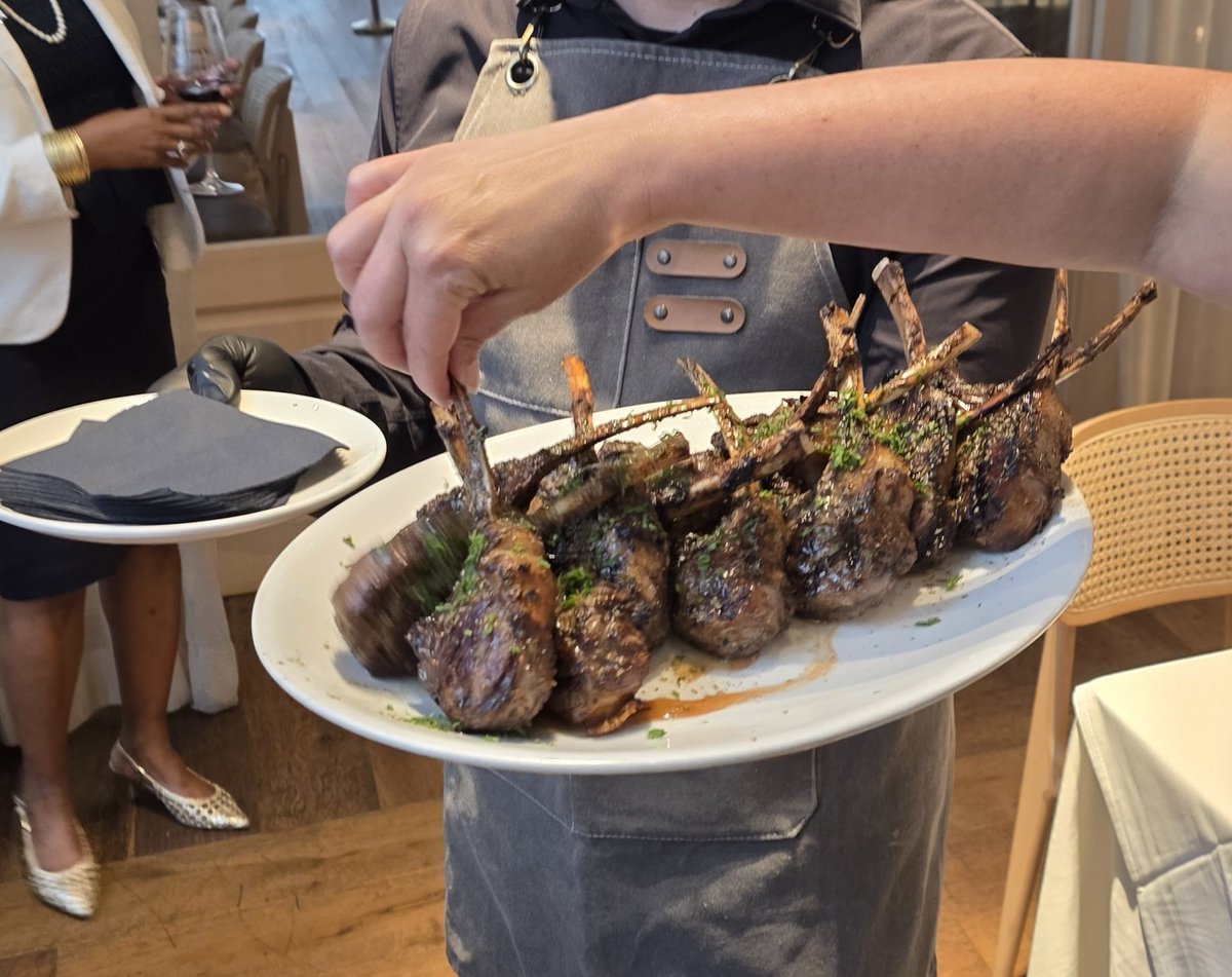 WBJNeibs's tweet image. Dinner at Balos Estiatorio, and this was an appetizer. An entrée-sized tomahawk lamb chop. I'm not eating again until August.