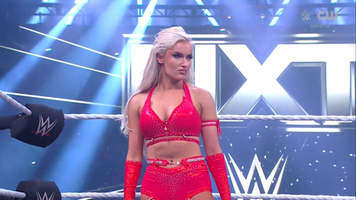 #BlakeMonroe #MariahMay #TheGlamour #WWE #WWENXT

<a href="/BlakeMonroeWWE/">Blake Monroe ♡</a>