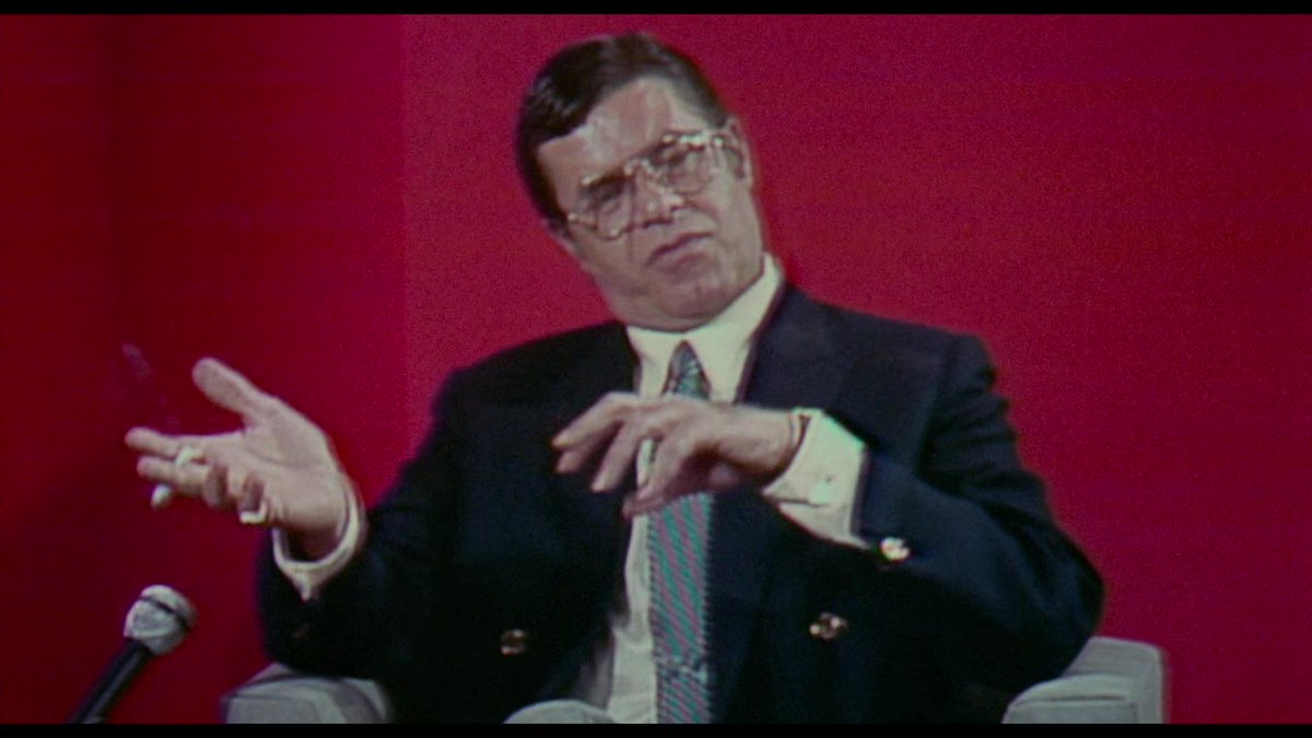 CIGARETTEMOVIES's tweet image. The King of Comedy (1982) - 0:42:00
Dir. Martin Scorsese
Runtime 109 minutes
🚬 x 5, or one cigarette every 21.8 minutes
howmanycigarettes.com/the-king-of-co…