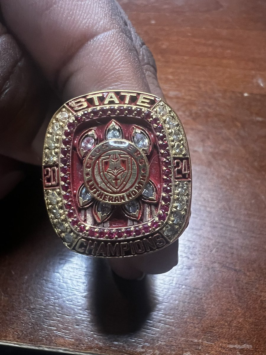 CoachReedLive's tweet image. Thank you to my brother Kyle Wagner, Bill Lamothe, and The Lutheran North Administration for sending me a 2024 Class 4 State Championship Ring.
Winning is a relationship that lasts a life time 💯
And Lutheran North has played a huge part in helping me do that in my own life.…