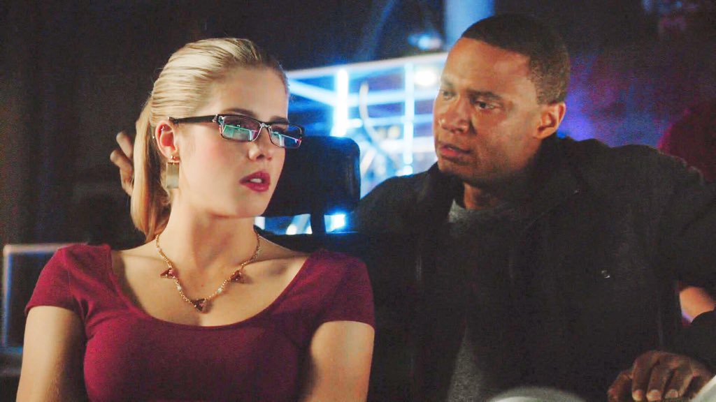 smoakfelicity's tweet image. Felicity and John 🫶🏻