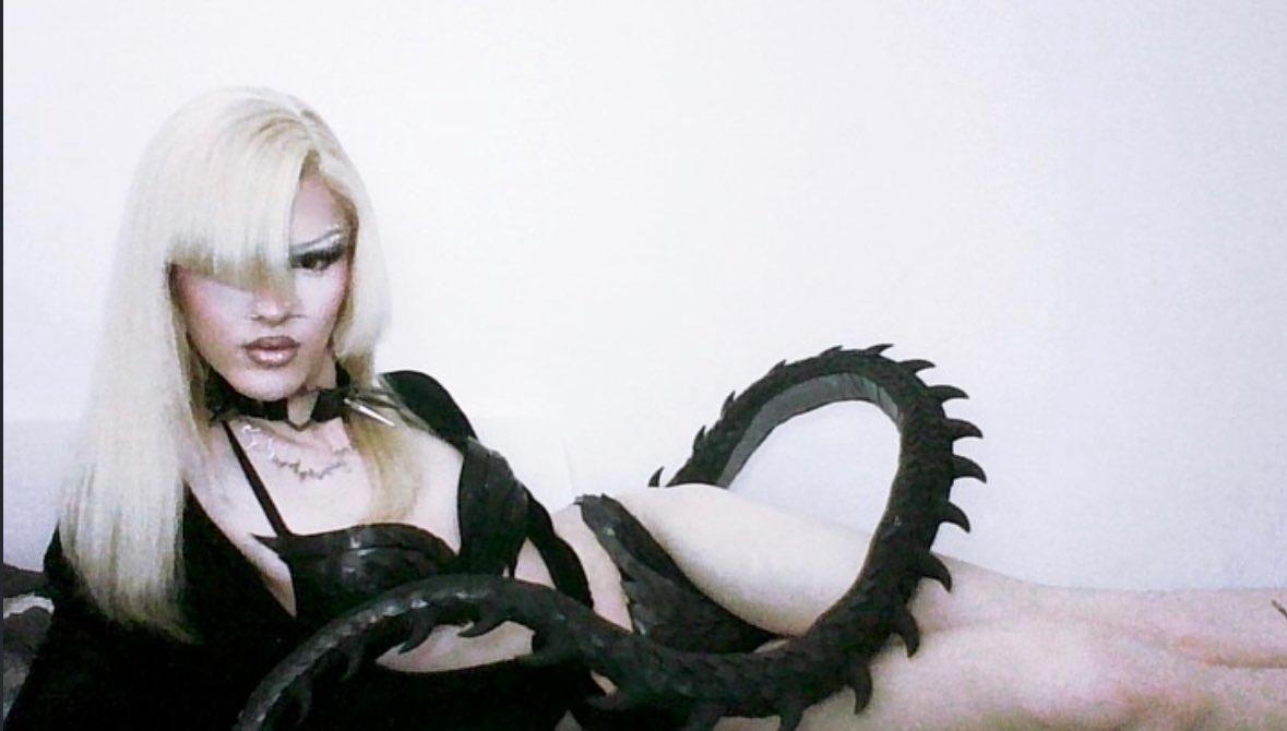 Drag_Crave's tweet image. ⭐️DAILY DRAG SPOTLIGHT 308⭐️
Nimika | Vienna, Austria
Instagram: instagram.com/niiimika