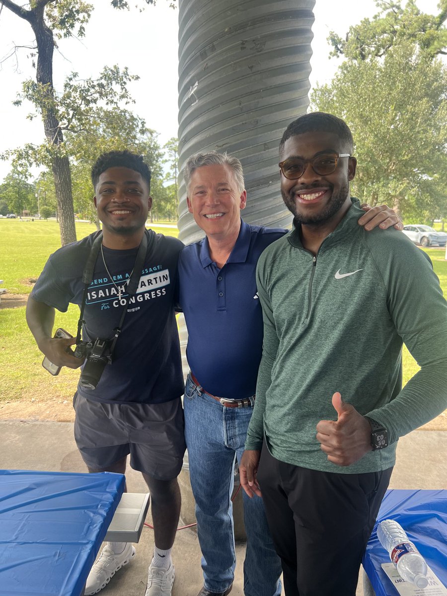JaworskiForTX's tweet image. Isaiah Martin was a superb guest on this morning’s broadcast of The Midterms on KPFT 90.1 FM Houston Here’s the link:
drive.google.com/file/d/1FOE6jV… @isaiahrmartin