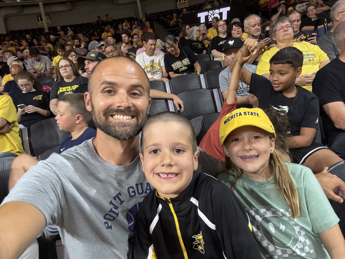 hettj25's tweet photo. Go Shox! 
#TBTWICHITA https://t.co/GcXMD7SGPZ