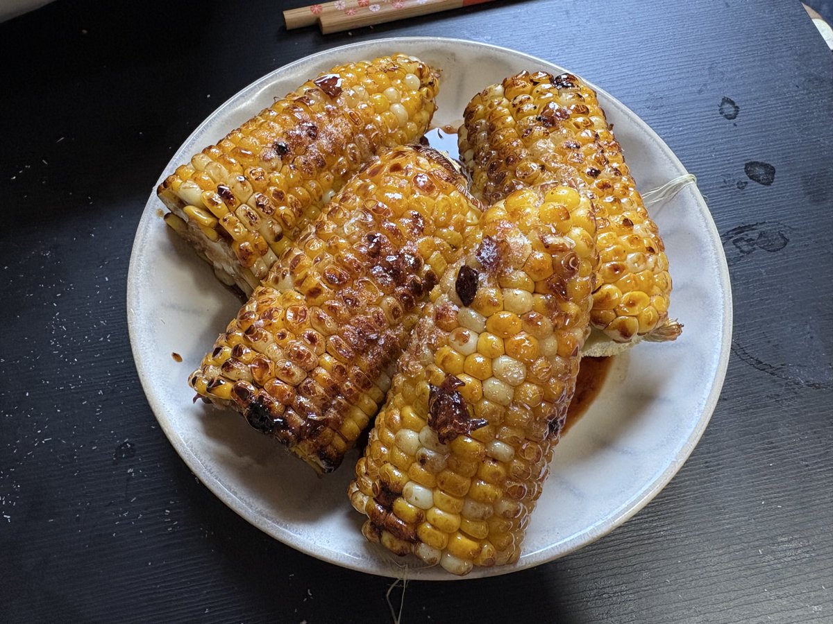 FeriFeriFeeri's tweet image. 焼きとうもろこし作成