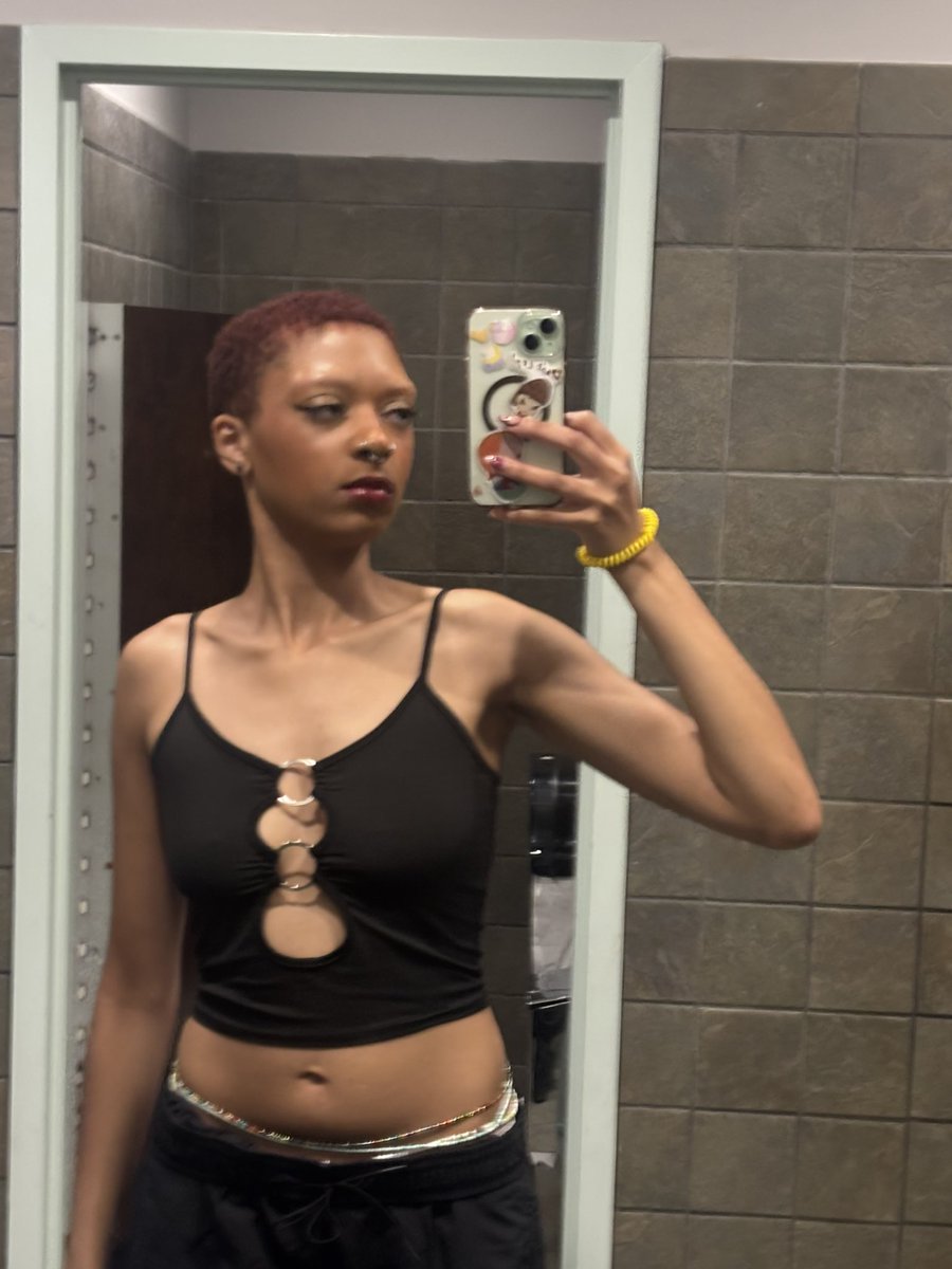 b_isforbroke's tweet image. Drunk as hell and they called me futch 🦾