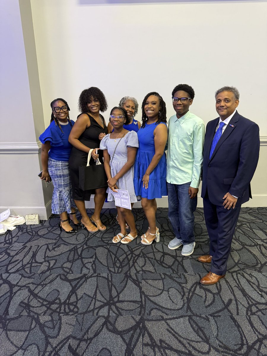 BrownforSC's tweet image. It was an honor to join the Women’s Pee Dee District Department of the Pee Dee Missionary Baptist Association for their Annual Fellowship Banquet. A beautiful evening of faith, fellowship, and community.