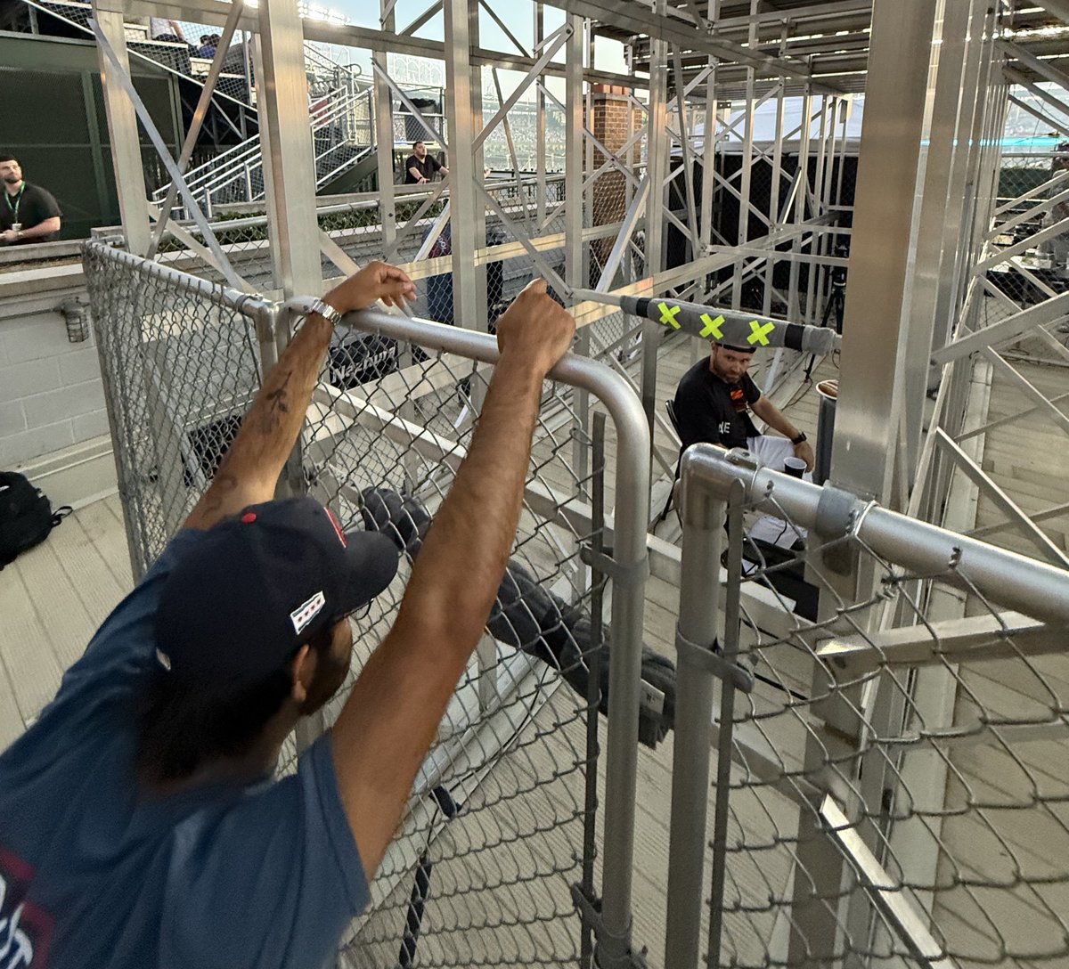 “I kind of like you in a cage”

<a href="/mireshpatel/">miresh</a> to <a href="/barstoolWSD/">whitesoxflavaflave</a>