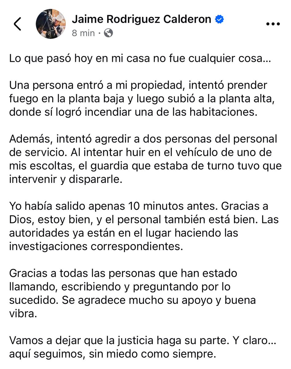 XQestendenciaMX's tweet image. 🚨 Bronco :
Porque un intruso se metió a su propiedad y lanzó una bomba Molotov provocando su incendio.
😱
Un escolta del excandidato fue herido por tiro de bala.
😔
Un guardia de seguridad reaccionó y le disparó.
🔫
El bronco tenía 10 minutos fuera de su casa.
👀
#RT…