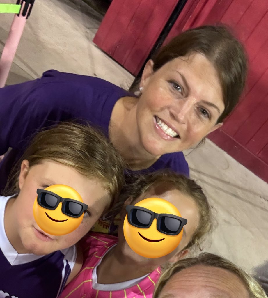 Kristencp0519's tweet image. Hi! Thanks for the space to share!
✏️Year 17
❤️VA
📘2nd grade
✂️Title I
Any support to restock supplies for the upcoming school year would be very much appreciated! I’m looking forward to a fantastic year!
amazon.com/hz/wishlist/ls…
donorschoose.org/project/schola…