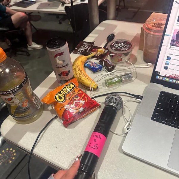 Skatelyn87's tweet image. literally my desk @ work