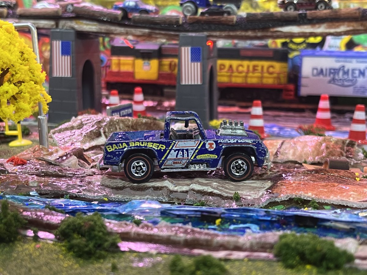 SOBDiecast's tweet image. SOBDiecast Send Off…
A Hot Wheels Redlines 1973 Baja Bruiser 4x4 . This badass is traveling to it’s forever home in NorCal. Portion of sale proudly donated to support Veterans at the @pattillmanfnd
- Thank Yinz!