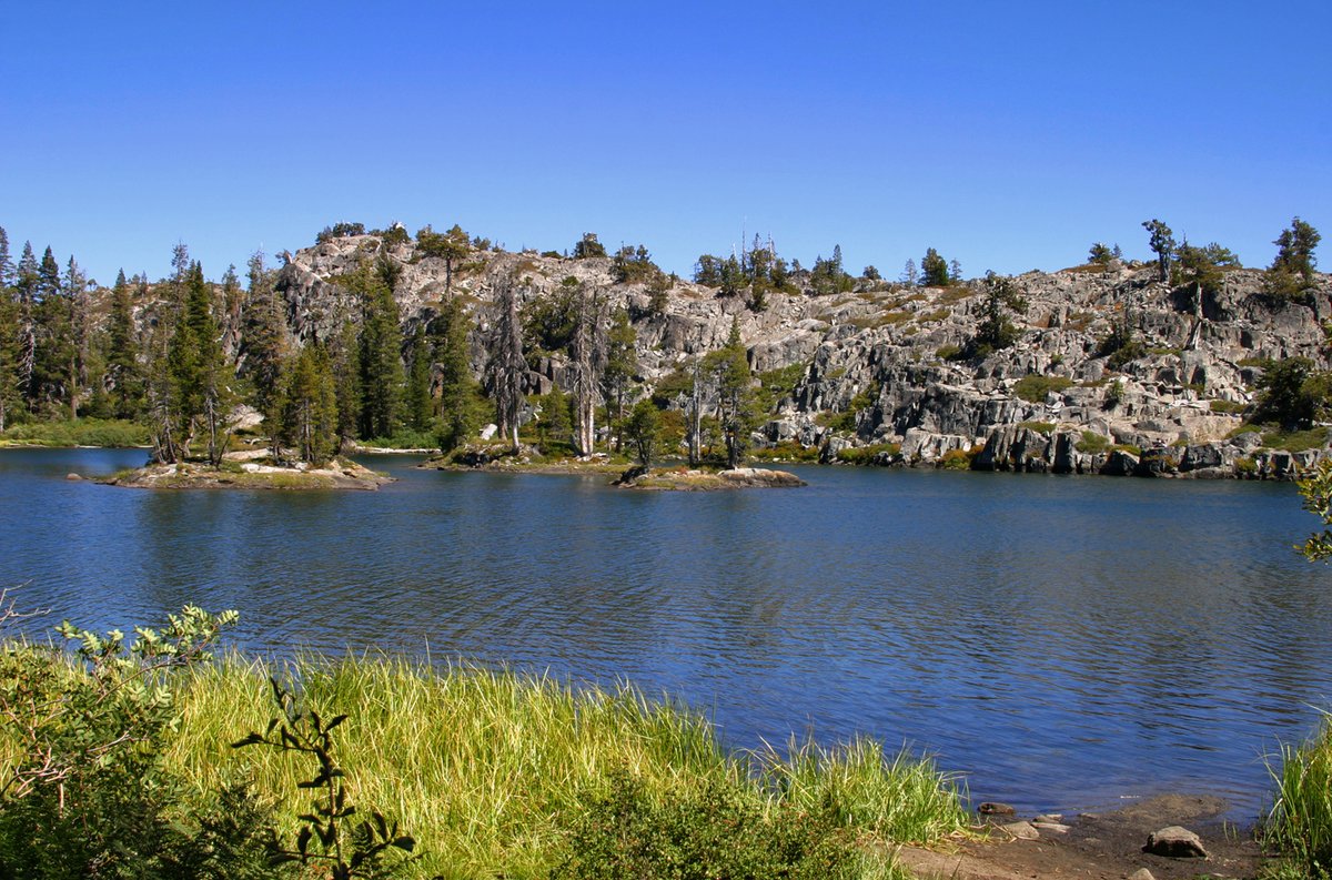 When you hear 'Loch', you probably think of Scotland. But we're talking about the High Sierra and Loch Leven Lakes outside of Truckee.

👇 Beginner Backpacking Trips in California High Sierra californiahighsierra.com/trips/beginner…