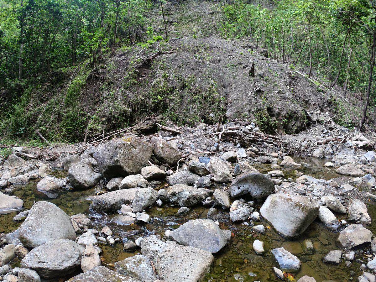 KHONnews's tweet image. “People who enter Sacred Falls are not only endangering themselves, they also endanger the safety of first responders if they get into trouble.”
Read more: tinyurl.com/bdzxpb2n?utm_m…