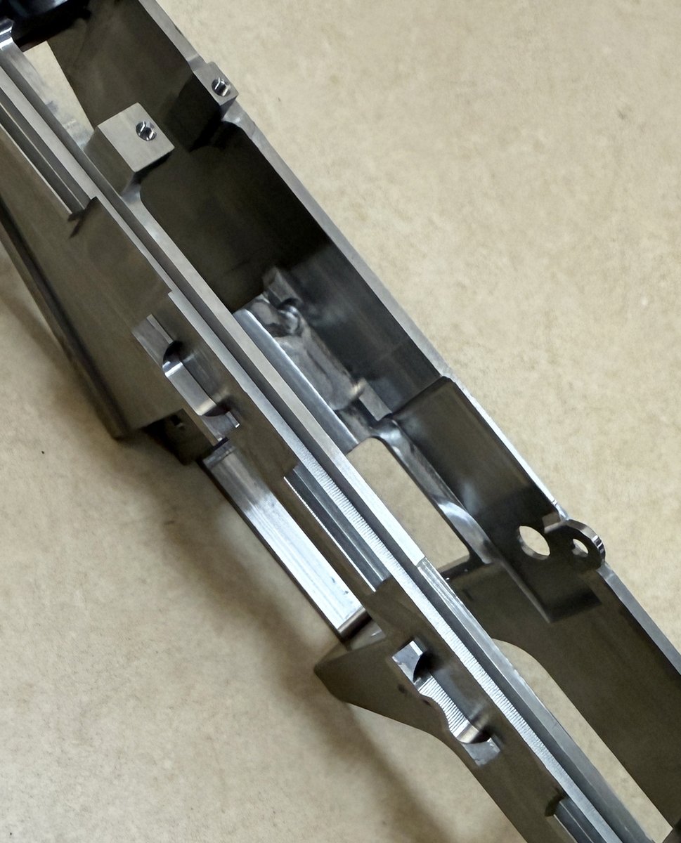 Lct_airoft's tweet image. 試作品
どんなふうに仕上がるのか、楽しみです ( ～'ω')～

#LCTairsoft #LCT #LCT_TK #CNC #manufacturer #製造 #エアガン #エアソフト