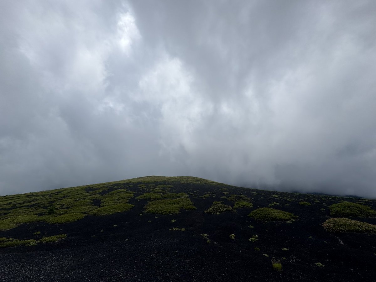 Com9078's tweet image. やばい真上で雷が⚡️

撤退🤣🤣
