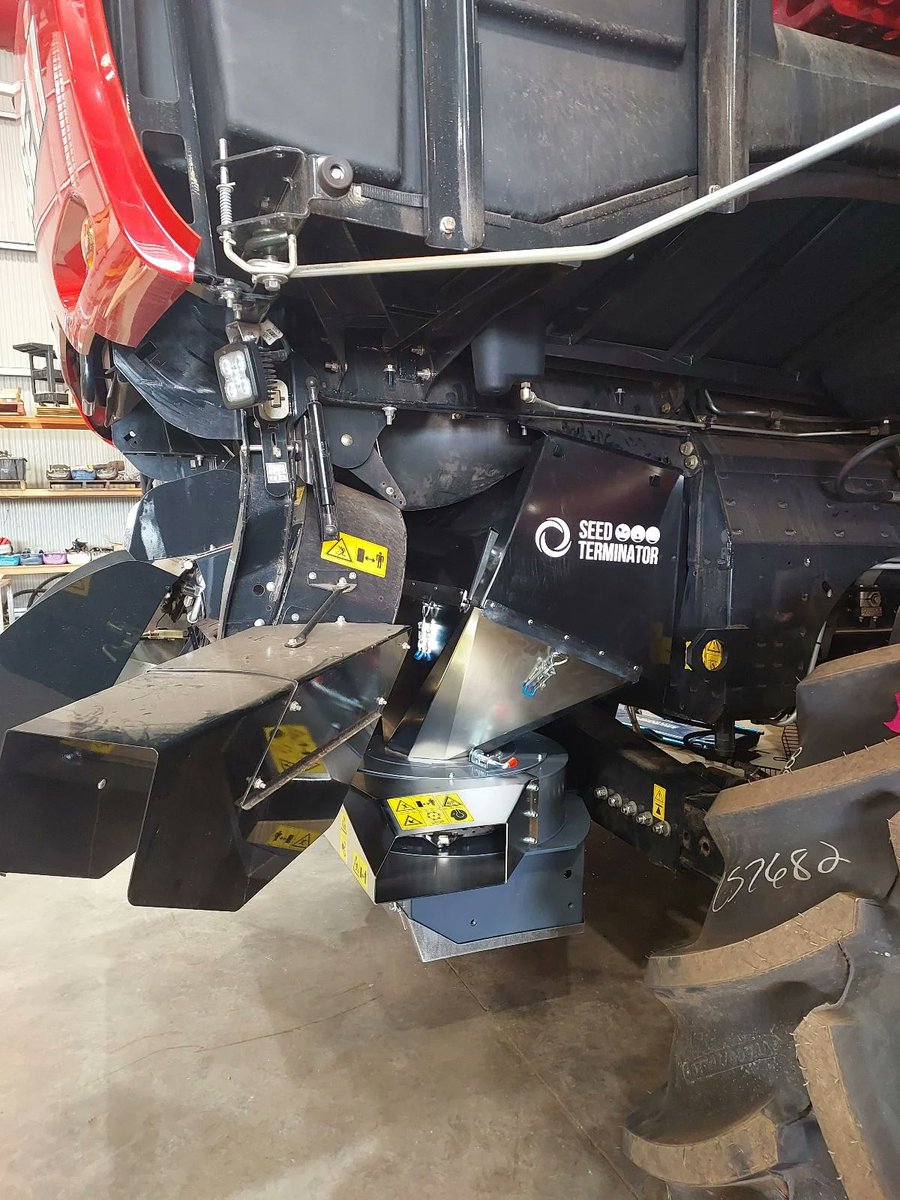 seed_terminator's tweet image. The Naughton family from Yorkrakine have just added a second Terminator - MY25 Origin with SmoothFEED 2 on their Case IH 9240.

Thanks to @boekemans Dowerin for the support and our tech Anthony for the install.

Red’s going faster now.

#SeedTerminator #CaseIH #WAAg #Terminate25…