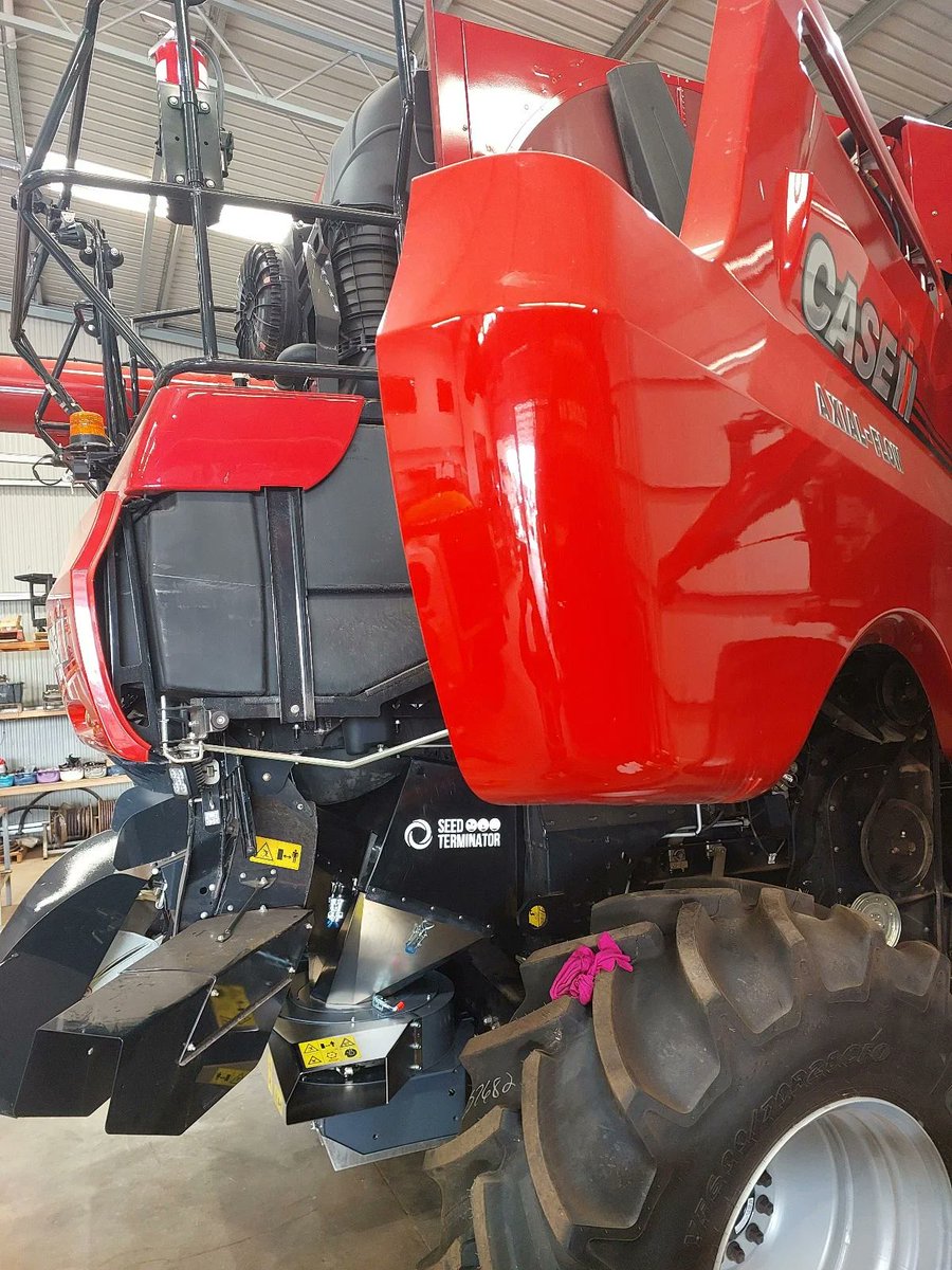 seed_terminator's tweet image. The Naughton family from Yorkrakine have just added a second Terminator - MY25 Origin with SmoothFEED 2 on their Case IH 9240.

Thanks to @boekemans Dowerin for the support and our tech Anthony for the install.

Red’s going faster now.

#SeedTerminator #CaseIH #WAAg #Terminate25…