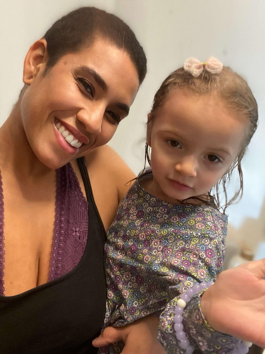 lafleurmtl's tweet image. Daughter and youngest granddaughter
