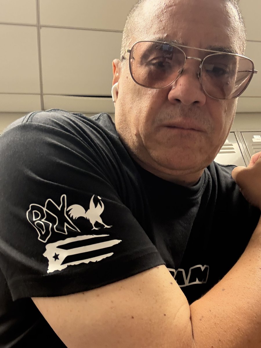 J4OENT_TM's tweet image. Shout out to @Gallo1312 Thank you Papoo for taking part in that giveaway You looking amazing Legend π΅π·π΅π·π΅π· check'em out @KickCommunity