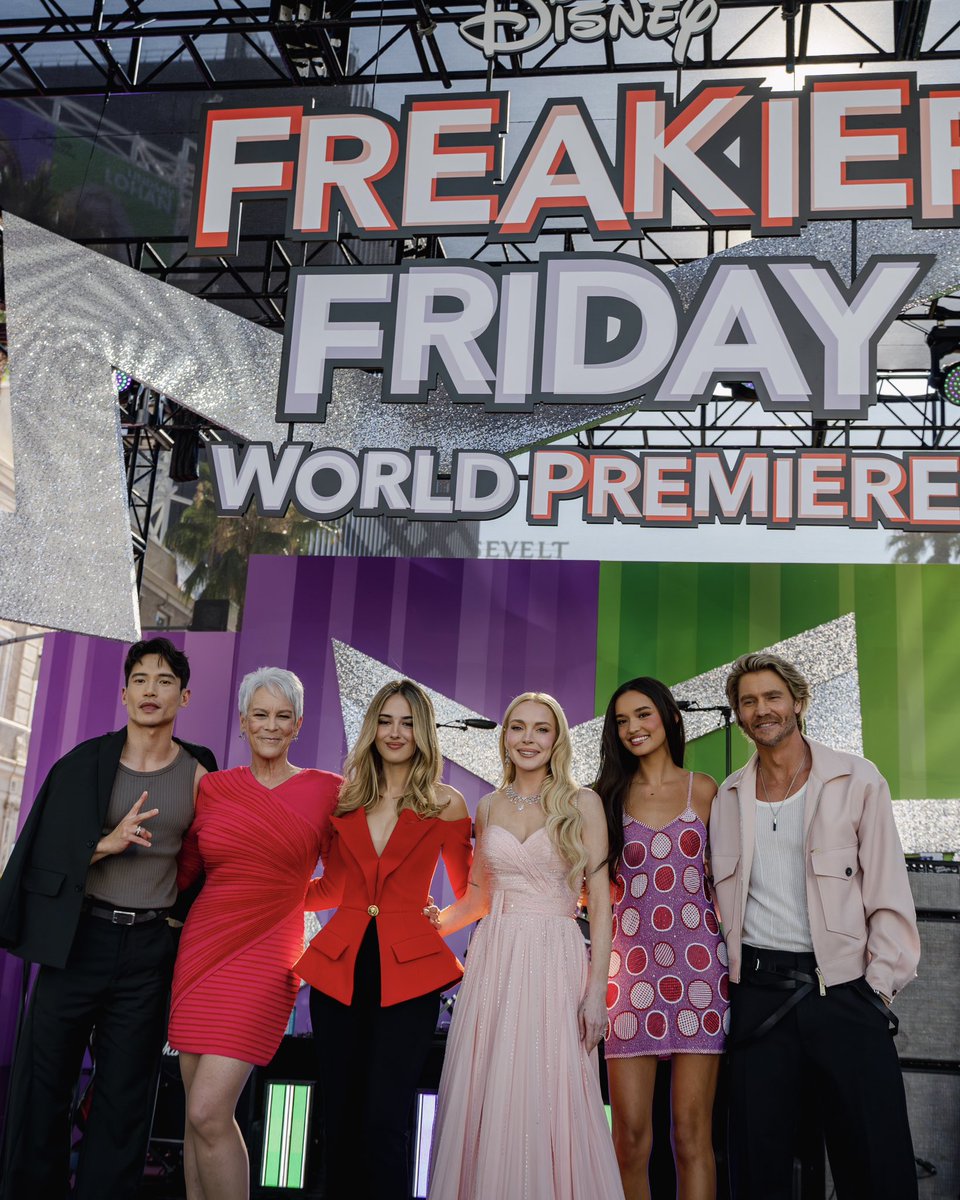 DisneyStudios's tweet image. The stars of Freakier Friday take the stage at the World Premiere at Hollywood’s El Capitan Theater ✨